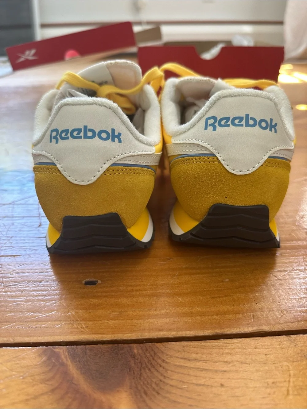 NWT Reebok Women’s 10.5 Classic AZ Running Shoes